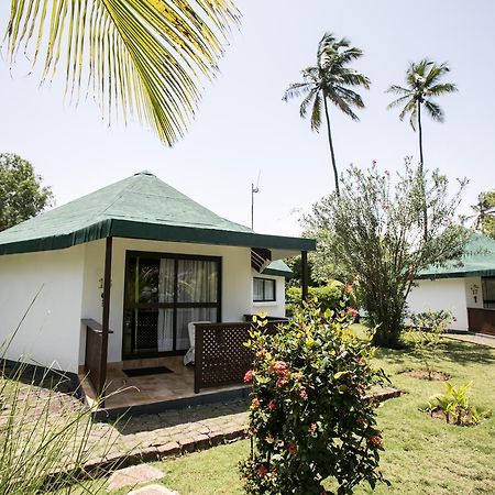 Club Santana Beach & Resort Exterior photo